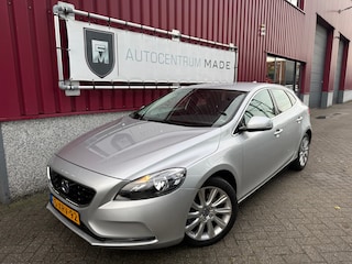 Volvo V40 1.6 T3 Momentum // 81 DKM NAP // Navi // Clima // PDC // Trekhaak