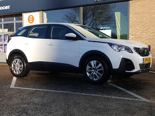 Peugeot 3008 1.2 130pk S&S Access TREKHAAK | Cruise control | AIRCO | Bluetooth | Parkeersensoren achter | LM-velgen 17inch | ALLSEASONBANDEN