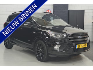 Ford Kuga 1.5 EcoBoost ST Line AWD // CLIMA // NAVI // CARPLAY // STUUR&STOELVERWARMING // TREKHAAK // 4x4 //
