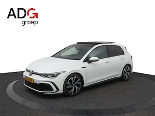Volkswagen Golf 1.5 eTSI R-Line Business | Panoramadak | Parkeercamera | Navigatie