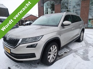 Skoda Kodiaq 1.4 TSI DSG 4x4 Style Business Wegklapbare trekhaak - Blindspot detectie - Adaptieve Cr.control - NL auto