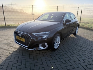 Audi A3 Sportback 30 TFSI Business edition | 1ste Eigenaar | Sportstoelen | Carplay | PDC