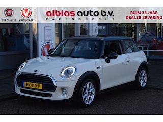 Mini Cooper 1.5 Serious Business