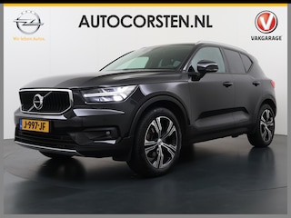 Volvo XC40 2.0 T5 AWD AUT-8 Leer-Contour+verwarmd Intro-Edition Adap.Cruise Camera Apple Carplay Navi Ecc DAB Pdc Intro Edition Keyless Lmv 19" Elek.Achterklep Lane Keeping BLIS Cross Traffic Alert Road Sign Info Pilot Assist Zeer complete unieke XC40 € 60.000 nieuw! 2.100kg trekvermogen!