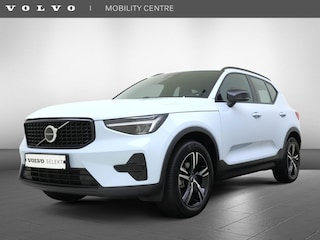 Volvo XC40 B4 Plus Dark | Trekhaak | Stoelverwarming | Harman Kardon