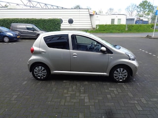 Toyota Aygo 1.0-12V ckIN2U Calvin Klein Half Leer/Alcantara