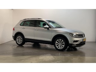 Volkswagen Tiguan 1.5 TSI Comfortline Navigatie Parkeersensoren AppConnect