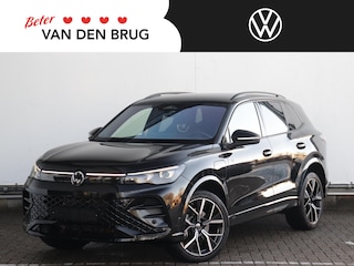 Volkswagen Tiguan 1.5 eHybrid R-Line | Trekhaak wegklapbaar | 360° camera | Head-up | HD-Matrix LED | Black style |