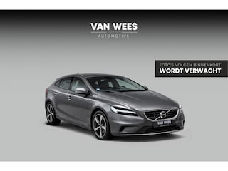 Volvo V40 2.0 T2 R-Design Facelift | 2e eigenaar | LED | Navigatie | 17 inch | Climate control | Alcantara/leer | Sportstoelen | PDC | Cruise control | Sportstuur | 122 pk | ➡️