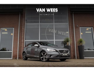 Volvo V40 2.0 T2 R-Design Facelift | 2e eigenaar | LED | Navigatie | 17 inch | Climate control | Alcantara/leer | Sportstoelen | PDC | Cruise control | Sportstuur | 122 pk | ➡️