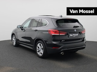 BMW X1 xDrive25e Executive | HEAD-UP | PANO-SCHUIFDAK | LEER | CAMERA | NAVIGATIE | HARMAN/KARDON | Trekhaak