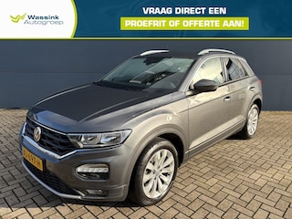 Volkswagen T-Roc 1.0 TSI 115pk T-Roc Style | Navigatie | Kofferbak elektrisch | Parkeersensoren | Climate control | Adaptive Cruise Control |