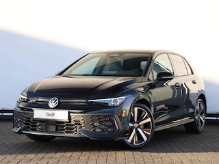 Volkswagen Golf GTE 1.5 eHybrid 200 kW / 272 PK DSG | Panorama | Trekhaak | Black Style | Lederen Bekleding | LED Matrix