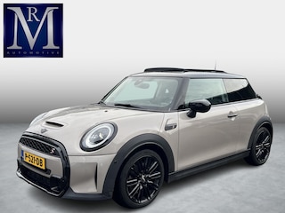 Mini Mini 2.0 Yours 178pk Facelift! | Stuur- & stoelverwarming | Camera | Panoramadak | Adaptive Cruise Control | Harman & Kardon | Dealer onderhouden