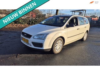 Ford Focus Wagon 1.6-16V Champion BAK LICHT HOORBAAR