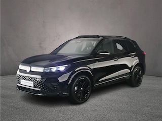 Volkswagen Tiguan R-Line Edition 1.5 TSI eHybrid 272pk DSG Automaat Trekhaak, Harman Kardon audio, Panoramadak, Black Style, Navigatie, 360 camera, Adaptive cruise control