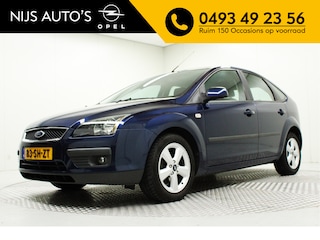 Ford Focus 1.6-16V Futura | Inc. Nieuwe APK | Trekhaak / Airco / Cruise / Radio CD / Verwarmde voorruit