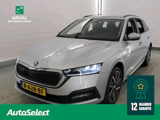 Skoda Octavia Combi 1.4 TSI iV PHEV 204pk Business Edition | SOH 98% | CarPlay | Navi | 18" All Season | LED | Keyless | PDC | ACC