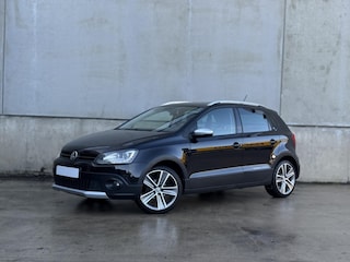 Volkswagen Polo 1.2 TSI Cross Xenon LM velgen Half leder