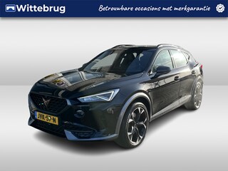 Cupra Formentor 1.4 e-Hybrid VZ Performance / AUTOMAAT/ PANO/ 245 PK/ ELEK.KLEP/ TREKHAAK/ MEMORY SEAT/ PARK.SENSOR.V+A/ 360 CAMERA/ STUUR+STOEL VERWARM./ ACC/ FULL LINK/ DODE HOEK/ DAB/ NAVI/ LED/ RIJ-MODI/ ISOFIX