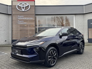 Toyota bZ4X DYNAMIC 73 kWh NIEUW & DIRECT LEVERBAAR!!! WARMTEPOMP STOEL/STUURVERW PARK-SENSOREN 360° CAMERA EL-STOEL APPLE/ANDROID LED