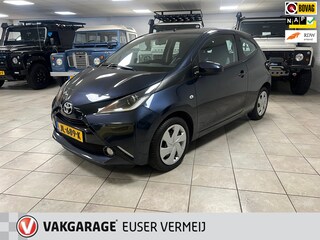 Toyota Aygo 1.0 VVT-i x-play Airco, Cruise controle.