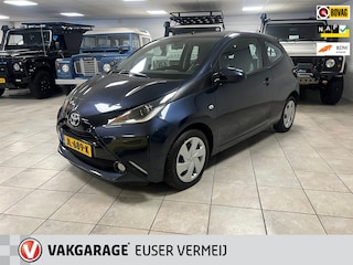 Toyota Aygo 1.0 VVT-i x-play Airco, Cruise controle.