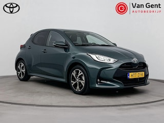 Toyota Yaris 1.5 Hybrid 115 Dynamic | Dodehoek | Parkeersensoren voor/achter | Stoelverwarming | Stuurverwarming | Apple Carplay / Android Auto | Navigatie | LED