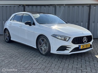 Mercedes-Benz A-klasse 180 Business Solution AMG Pano