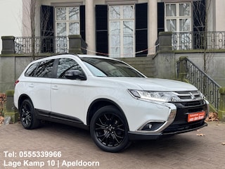 Mitsubishi Outlander 2.0 Instyle+ 7P Automaat Navi Sch-Dak Trekhaak Camera Climate Cruise Ctr Full Options