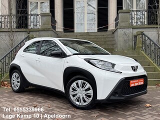 Toyota Aygo 1.0 VVT-i MT Premium CarPlay Camera Cruise/Adaptief Stop&Go Airco Nw Model
