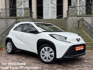 Toyota Aygo 1.0 VVT-i MT Premium CarPlay Camera Cruise/Adaptief Stop&Go Airco Nw Model