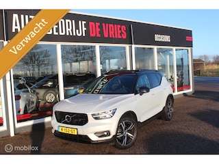 Volvo XC40 1.5 T3 R-Design Panodak/19Inch/Camera360/H&K/ACC/Trekhaak
