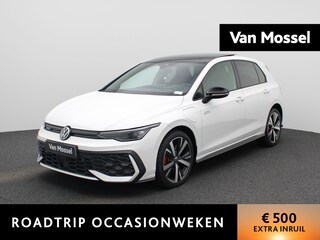 Volkswagen Golf 1.5 eHybrid GTE 272 PK | DEMO | Automaat | Plug-In | Panoramaschuif-Kanteldak | Digitale Cockpit Pro | Stoelverwarming | Stuurwielverwarming | Navigatie | LED Matrix Koplampen | Keyless Access | 18 Inch Velgen | Sfeerverlichting
