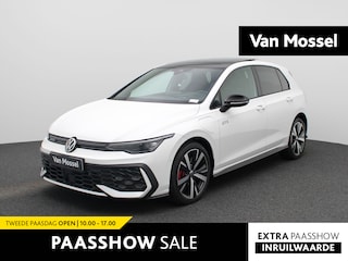 Volkswagen Golf 1.5 eHybrid GTE 272 PK | DEMO | Automaat | Plug-In | Panoramaschuif-Kanteldak | Digitale Cockpit Pro | Stoelverwarming | Stuurwielverwarming | Navigatie | LED Matrix Koplampen | Keyless Access | 18 Inch Velgen | Sfeerverlichting