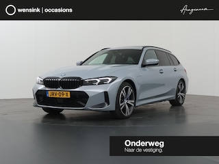 BMW 3-serie Touring 330e | M-Pakket | Panoramadak | HUD | Curved Display | Sportstoelen | Adaptieve Cruise Control | Ele. verstelbare stoelen + Geheugen | Camera | DAB | Apple CarPlay/Android Auto | LED |
