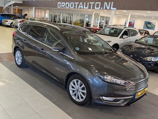 Ford Focus Wagon 1.5 Titanium Airco, Cruise Control, Trekhaak, Stuurbekrachtiging