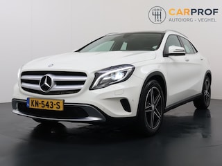 Mercedes-Benz GLA 180 Prestige Urban Panoramadak Stoelverwarming Automaat