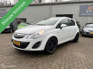 Opel Corsa 1.2 Black & White Edition