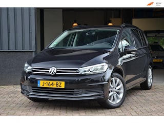 Volkswagen Touran 1.5 TSI Comfortl. Business 7p AUT|LED|FaceLift