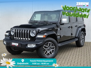 Jeep Wrangler Unlimited 4xe 380 PK Sahara | Leder | Soft Top | Overland | Camera | 18"
