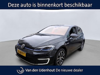 Volkswagen Golf 136pk Warmtepomp Camera Acc Navigatie