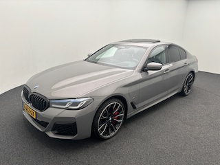 BMW 545e xDrive 395 pk Business Edition Plus M-Sportpakket /BTW-Auto/ 1e Eigenaar/ Dealer.Ond/ Schuifdak/ Nappa-Leder/ Adap.Cruise/ Head-Up/ Laser/ Keyless/ Harman&Kardon/