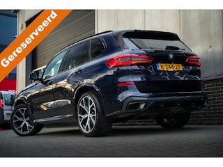 BMW X5 xDrive40i 340 pk High Executive M-Sportpakket / Carbon-Zwart/ Laser/ Pano-Dak/ Head-Up/ Keyless/ Adap.Cruise/ 360-Camera/ Sport-Stoelen/ Stoel.Verw./ 21'' LMV