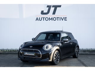 Mini Cooper 1.5 Classic Panoramadak | Camera | Cruise | Leder bekleding