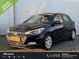 Hyundai i20 1.2 HP i-Motion Comfort / Navigatie / Cruise Control / Climate Control / All season banden / Trekhaak /