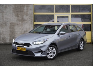 Kia Ceed Sportswagon 1.0 T-GDi DynamicLine BJ2022 Lmv 16" | Led V+A | Navi | Trekhaak | Achteruitrijcamera | App-Connect | Climate control | Cruise control | Getint glas