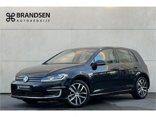 Volkswagen Golf ACC-17"-Navi-Dig info display