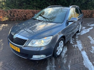 Skoda Octavia Combi 1.4TSI Greentech Elegance Business Xenon/thaak/Navi/PDC/Apk