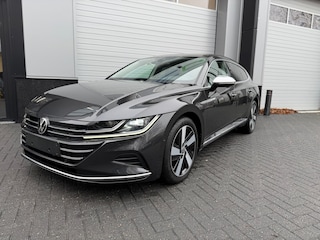 Volkswagen Arteon 1.4 TSI eHybrid Elegance Business+ / Panorama / 360 / Carplay